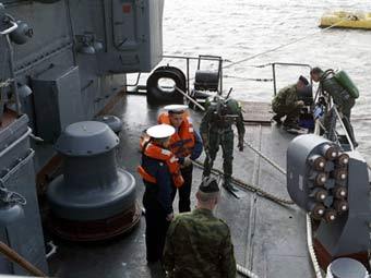Моряки на "Неустрашимом". Фото ©AFP