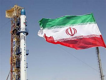 Иранская ракета на стартовой площадке. Фото ©AFP