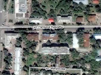 Дом 28 по улице Патриса Лумумбы в Казани, спутниковый снимок Google Maps