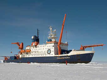 "�������� ������" (Polarstern). ���� � ����� awi.de