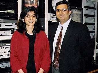 Музаммил Хассан с супругой. Архивное фото ©AFP