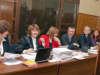 Сторона защиты на процессе по делу Михаила Ходорковского и Платона Лебедева. Фото Александра Котомина, "Лента.Ру"