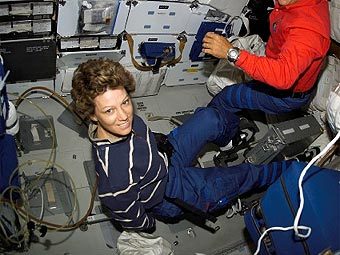 ��������� NASA ����� ������� (Eileen Collins) �� �������������. ����� �� ������� �������� �� ����� ������� ������ ������ "���������". ���� � ����� nasa.gov