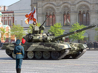 Парад Победы 9 мая 2009 года. Кадр телеканала "Вести"