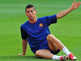 http://img.lenta.ru/news/2009/05/27/ronaldo/picture.jpg