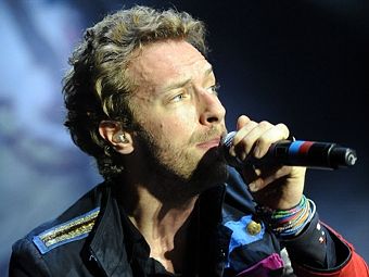 Вокалист Coldplay потерял голос