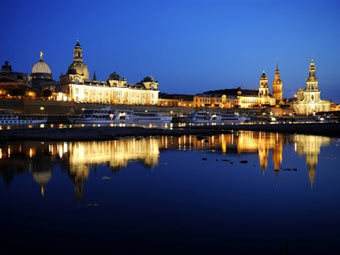Панорама ночного Дрездена. Фото ©AFP