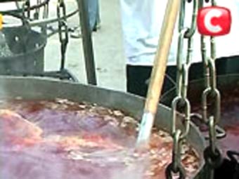 Рекордный борщ. Кадр телеканала СТВ