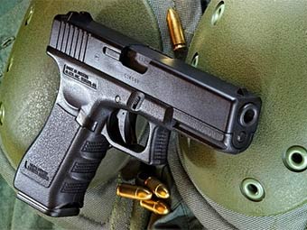 Glock-17. ���� � ����� famous-guns.com