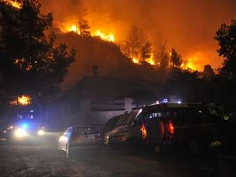 Фото (c)AFP с места событий Фото (c)AFP с места событий