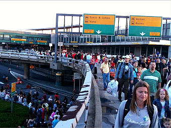 �������������� �� ��������� LaGuardia ����. ���� &copy;AP