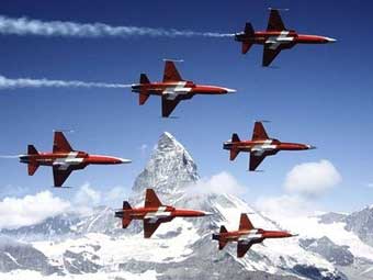 Истребители ВВС Швейцарии. Фото с сайта www.defpro.com