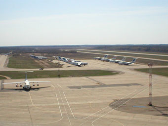 Взлетно-посадочная полоса аэропорта "Минск". Фото с сайта аэропорта