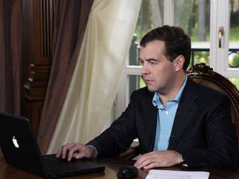 Дмитрий Медведев. Кадр видеообращения из блога президента