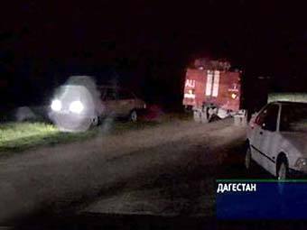 Милиция и пожарная машина в районе газопровода. Кадр телеканала НТВ, архив
