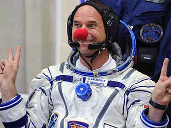 http://img.lenta.ru/news/2009/10/10/laliberte/picture.jpg