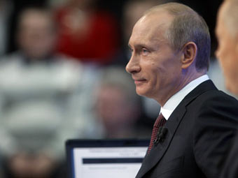 Владимир Путин во время "прямой линии". Фото с сайта premier.gov.ru 