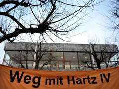 ������� �� ����������� Hartz-IV �������� �������������� ����������� ��� // ����������� ��������������� ��� ��� ������� ��������������� ����������� ����� ������ ������� �� ����������� Hartz-IV. ��� �������, ��� ����������� ������� �� Hartz-IV �� ������������ ��������� �������� ����������� �������, ��������������� �������� �������, � ����������, ��� � 2011 ���� ��� ������ ���� ������������.