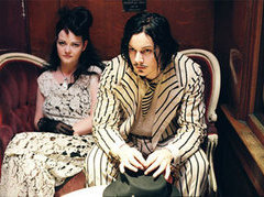 The White Stripes ������� ������� ��� ��� // ���-������ The White Stripes �������� ���������� �� ������ ����, ��� �������� �� ���������� "Fell in Love with a Girl" ��������� � ������������� ��������� ������ ������-��������� ��� ���. � ����� ����������� ��������� ��������� ������� �������� �������� ��������� �������������� � ��������� ������� ������� ����.