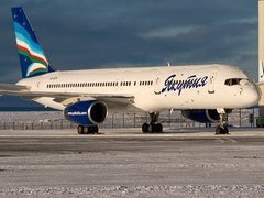 Boeing-757 ������������ "������". ���� � ����� www.airliners.net