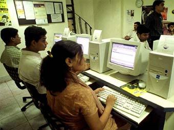 Интернет-кафе в Индии. 
Фото ©AFP