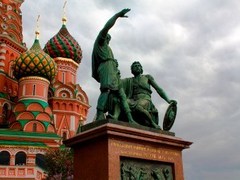 Москва отдала памятник Минину и Пожарскому на откуп государству