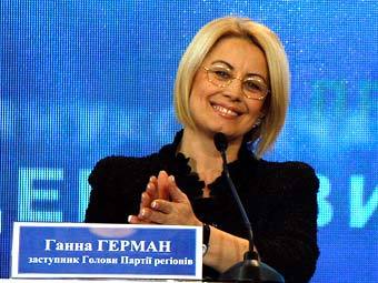 Соратница Януковича предложила Азарову ездить на работу на велосипеде