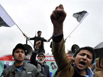 Сотрудники ООН попали под руку митингующим пакистанцам