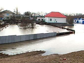 Затопленное село в Волгоградской области. Кадр телеканала "Россия 24"