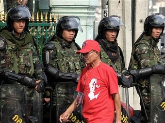 Таиландский премьер согласился на прямые переговоры с протестующими
