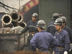 Число спасенных из затопленной китайской шахты достигло 27 человек