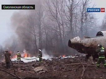 Обломки разбившегося под Смоленском самолета Ту-154. Кадр телеканала 'Россия 24' Обломки разбившегося под Смоленском самолета Ту-154. Кадр телеканала 'Россия 24'