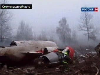 Обломки самолета президента Польши. Кадр телеканала 'Россия 24' Обломки самолета президента Польши. Кадр телеканала 'Россия 24'
