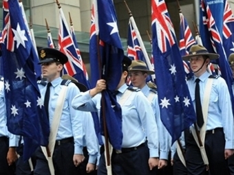 Ветераны попали под грузовик на параде в Австралии