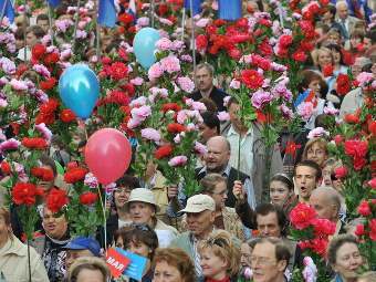 Первомайские гуляния в Москве. Фото из архива Ленты.Ру