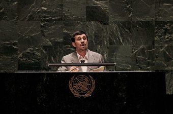 Ахмадинеджад назвал ядерные державы угрозой всему человечеству
