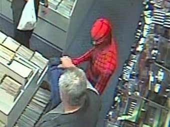 Человек-паук и джедаи предотвратили ограбление магазина комиксов