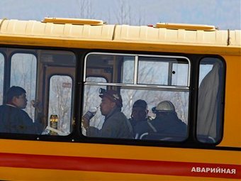 Горноспасатели на шахте "Распадская". Фото ©AP