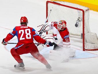 Эпизод
 матча между сборными России и Канады. Фото с сайта iihf.com