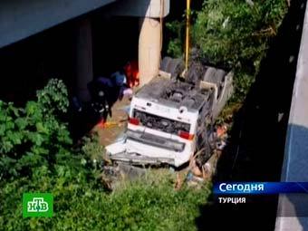 Место аварии автобуса в Турции. Кадр телеканала НТВ Место аварии автобуса в Турции. Кадр телеканала НТВ