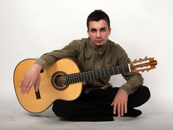 Россиянин победил на американском конкурсе классических гитаристов