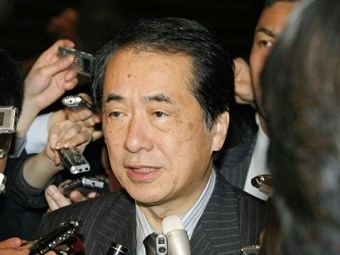 Новый японский премьер сохранил в правительстве 11 старых министров