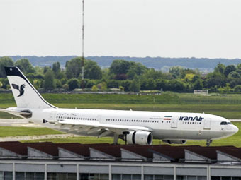 Самолет Iran Air во Франции. Фото ©AFP. Самолет Iran Air во Франции. Фото ©AFP.