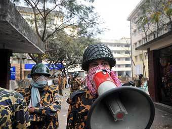 В причастности к мятежу бангладешских пограничников обвинили 824 человека