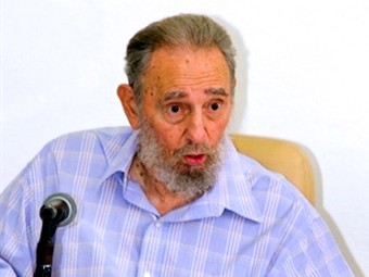 Фидель Кастро в Центре исследований мировой экономики. Фото передано по каналам ©AFP