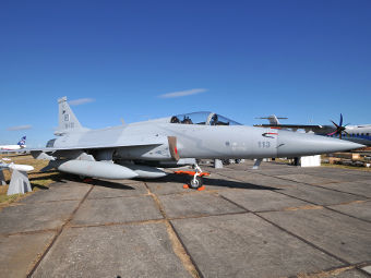 JF-17 Thunder �� ��������. ���� apgphoto � ����� flightglobal.com