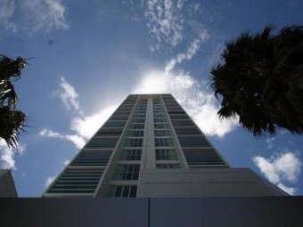Новозеландский подросток выжил после падения с 16-го этажа