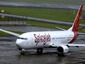 Boeing 737 ������������ SpiceJet. ���� (c)AFP