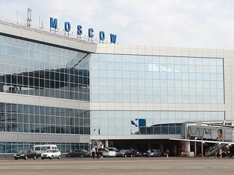 Аэропорт "Домодедово". Фото Мити Алешковского для "Ленты.Ру"