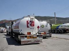 В Греции прекращена недельная забастовка водителей бензовозов